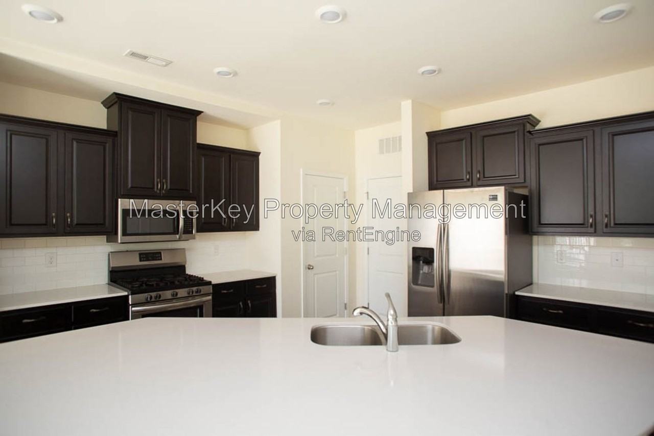 1413 Trilogy Blvd - Photo 5 of 21