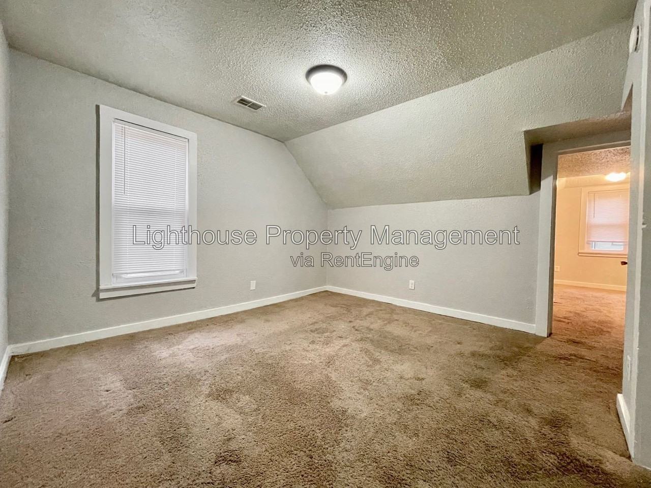 1167 Pine St - Photo 2 of 11