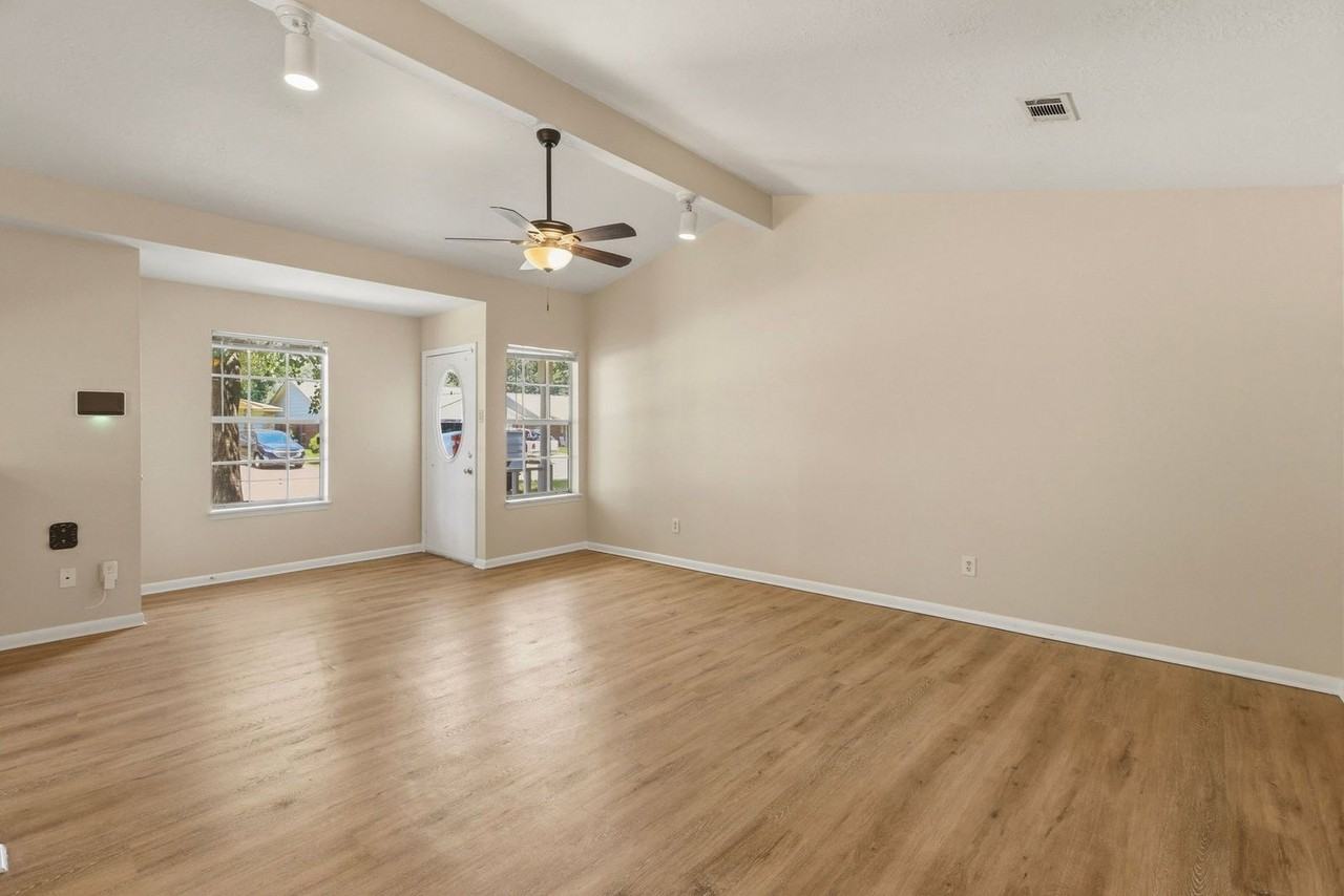 1712 Hazelwood St - Photo 6 of 25