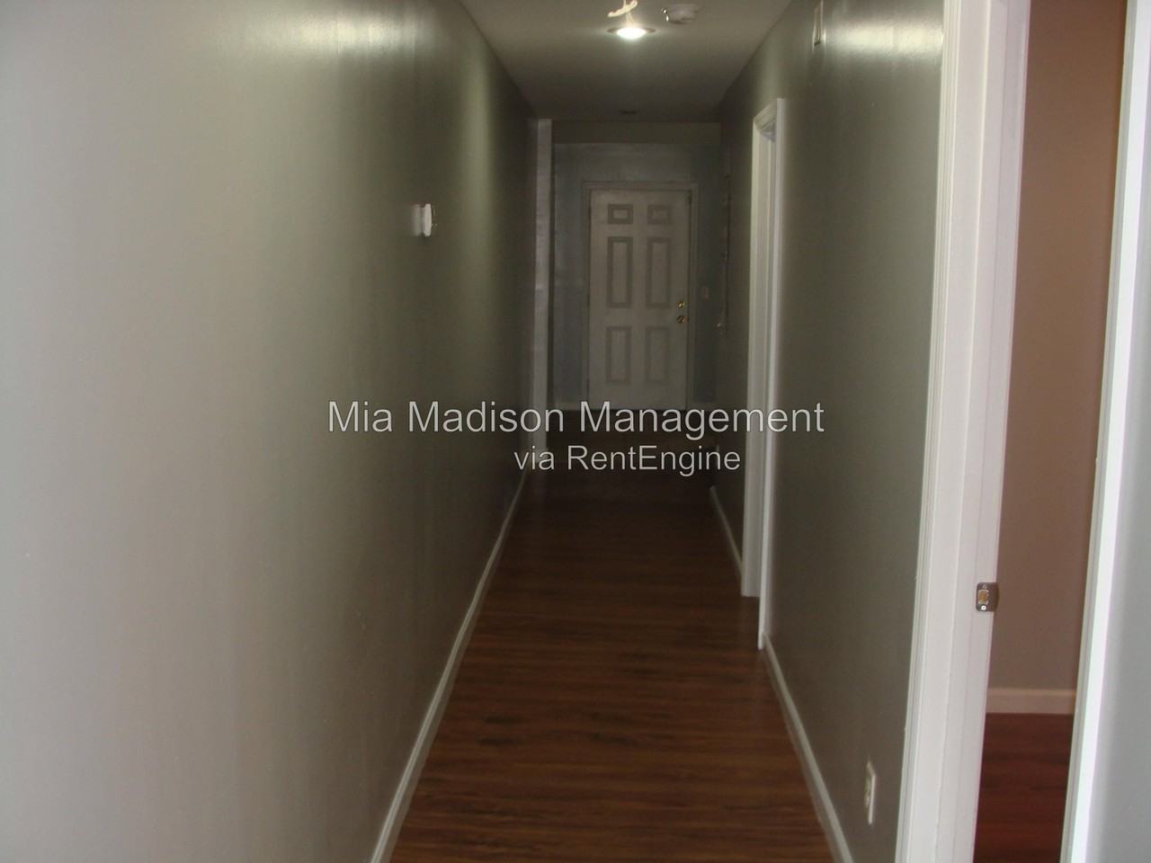 319 W 31st St - Photo 5 of 24