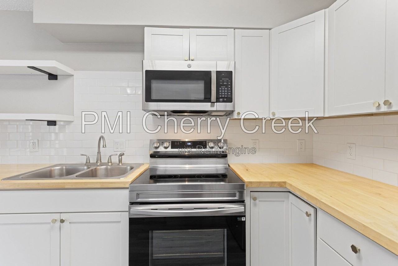 1223 S Idalia St - Photo 7 of 24