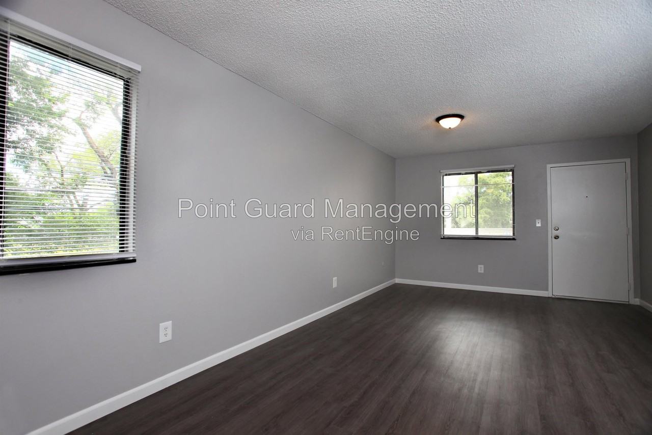 1717 N Vassar Ave #110 - Photo 7 of 16