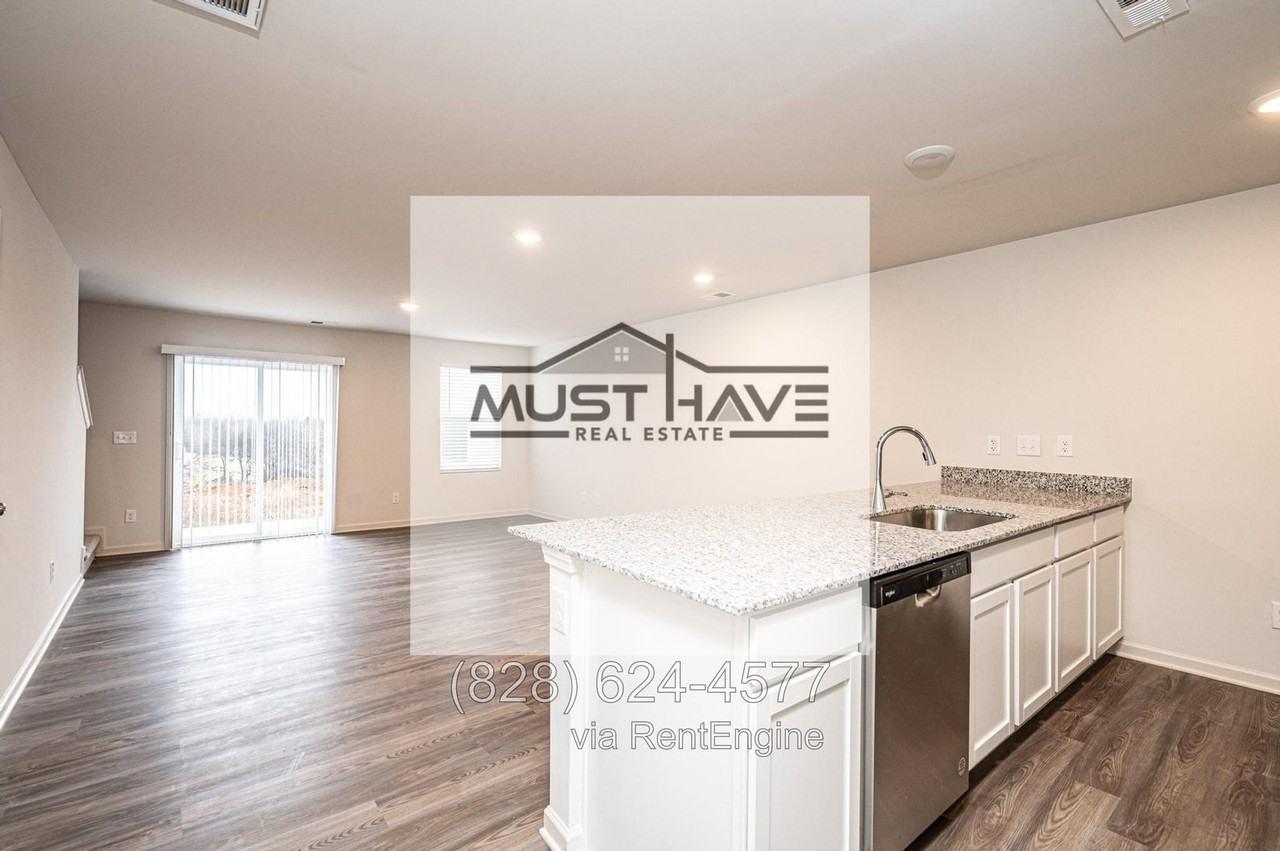 1942 Tranquility Cir #B - Photo 4 of 12