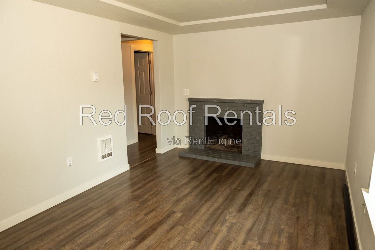 6726 S D St - Photo 7 of 26