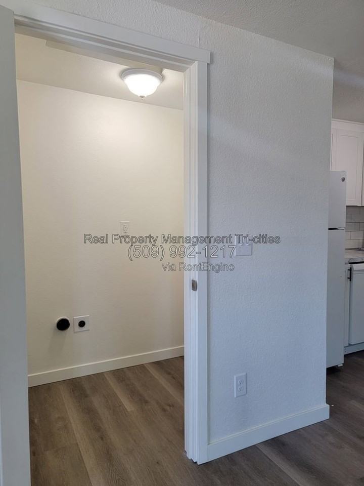 3401 W 1st Pl #4 - Photo 6 of 12