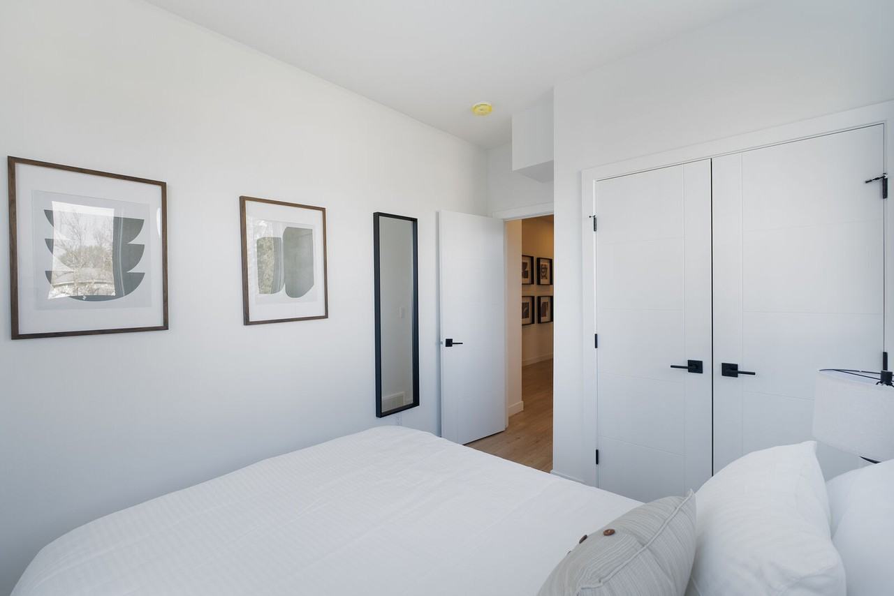 4411 37 St Sw - Photo 4 of 35