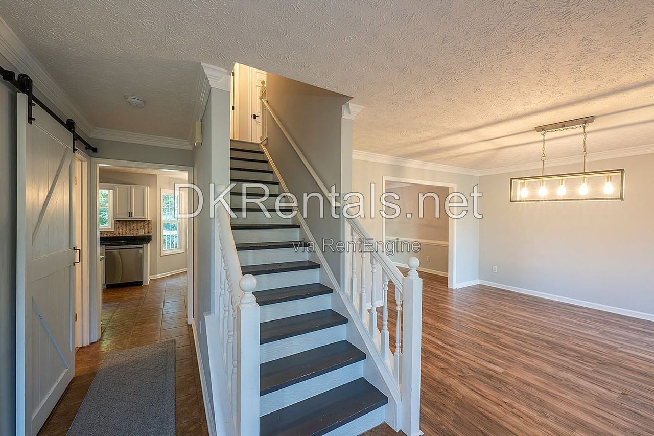 114 Eagle Glen Dr - Photo 7 of 35