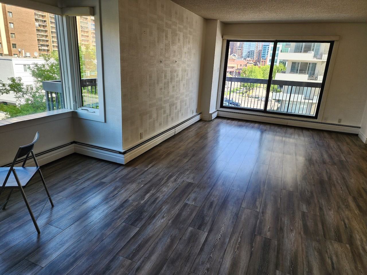 540 14 Ave Sw - Photo 3 of 16