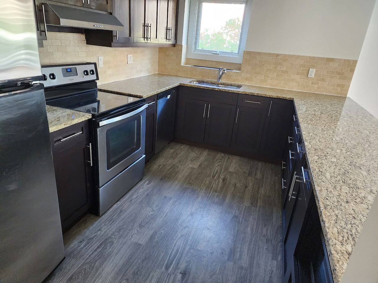 540 14 Ave Sw - Photo 6 of 16