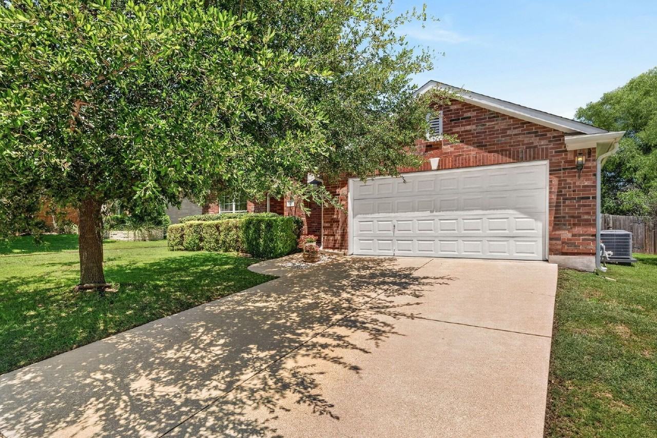 2504 Branding Iron Ln - Photo 3 of 31