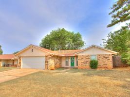 featured image of 2009 Oakcreek Dr