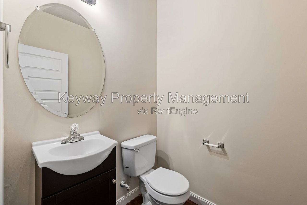 910 Clover Ct - Photo 6 of 27