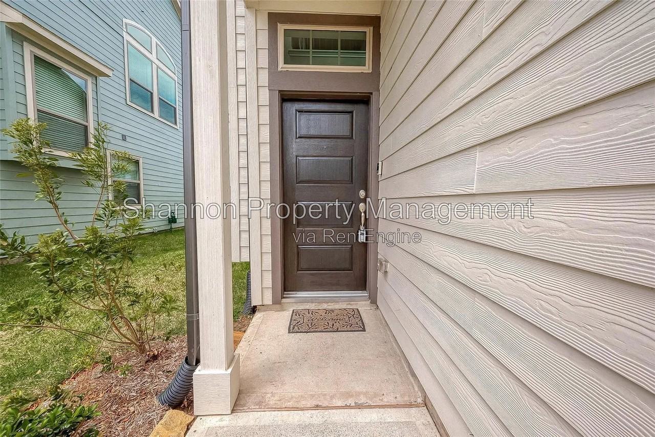 2559 Terrace Point Dr - Photo 5 of 50