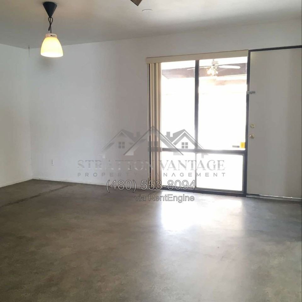 730 N Stewart - Photo 2 of 7