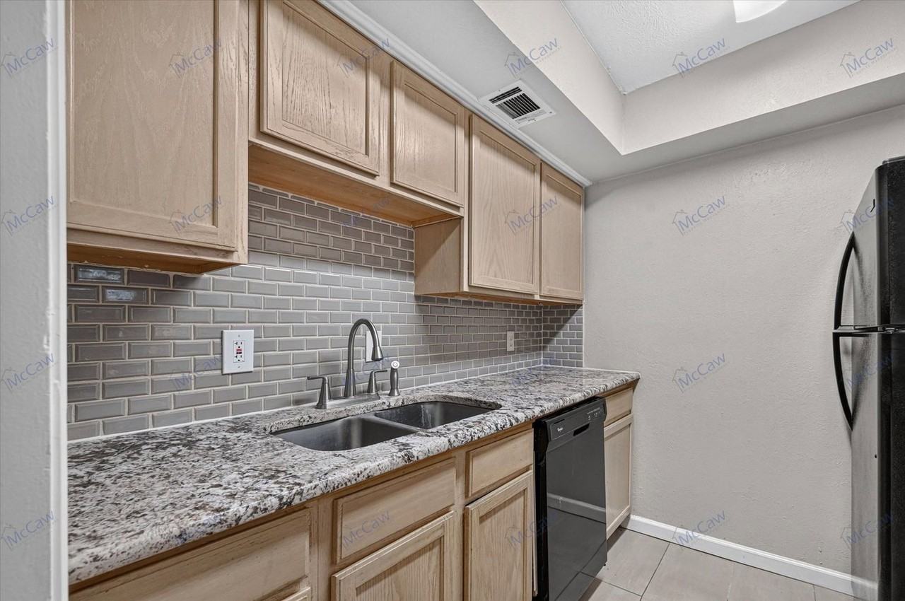 708 Baruna Cir - Photo 7 of 20