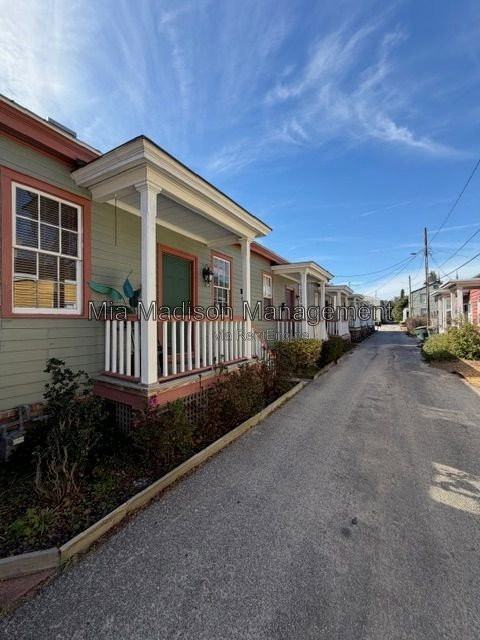 547 E Macon St - Photo 3 of 19