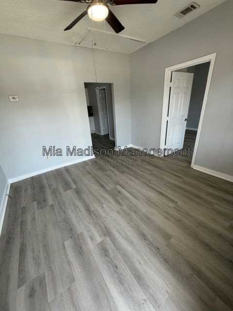 1421 Richards St - Photo 2 of 9