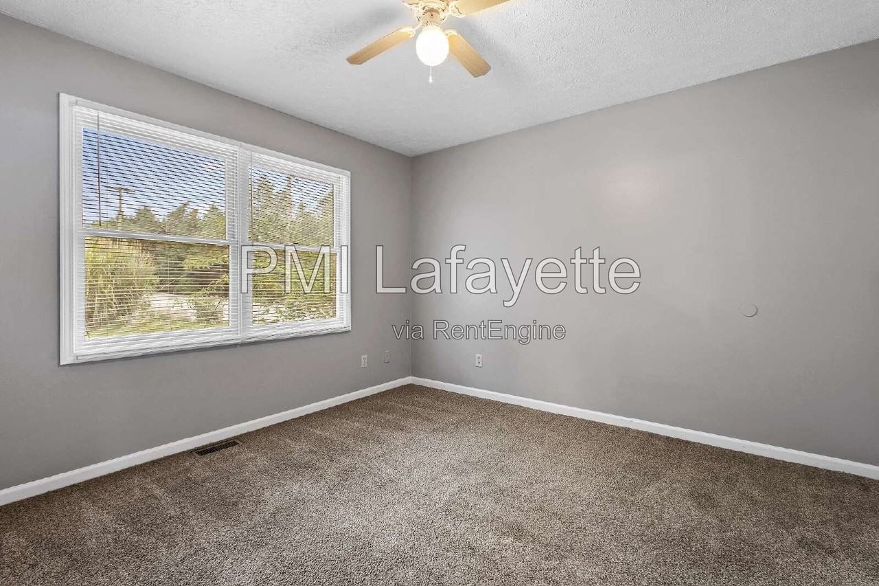 1703 Union St #B - Photo 2 of 8