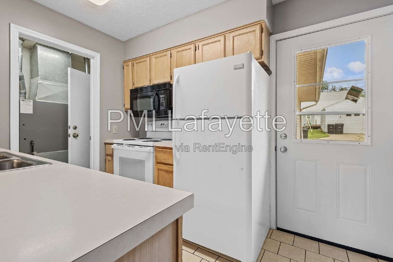 1703 Union St #B - Photo 7 of 8