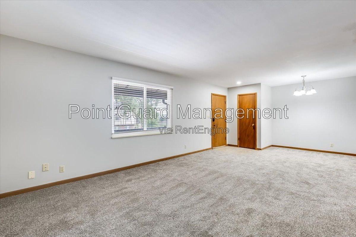 2055 N Porter Ave #216 - Photo 4 of 35