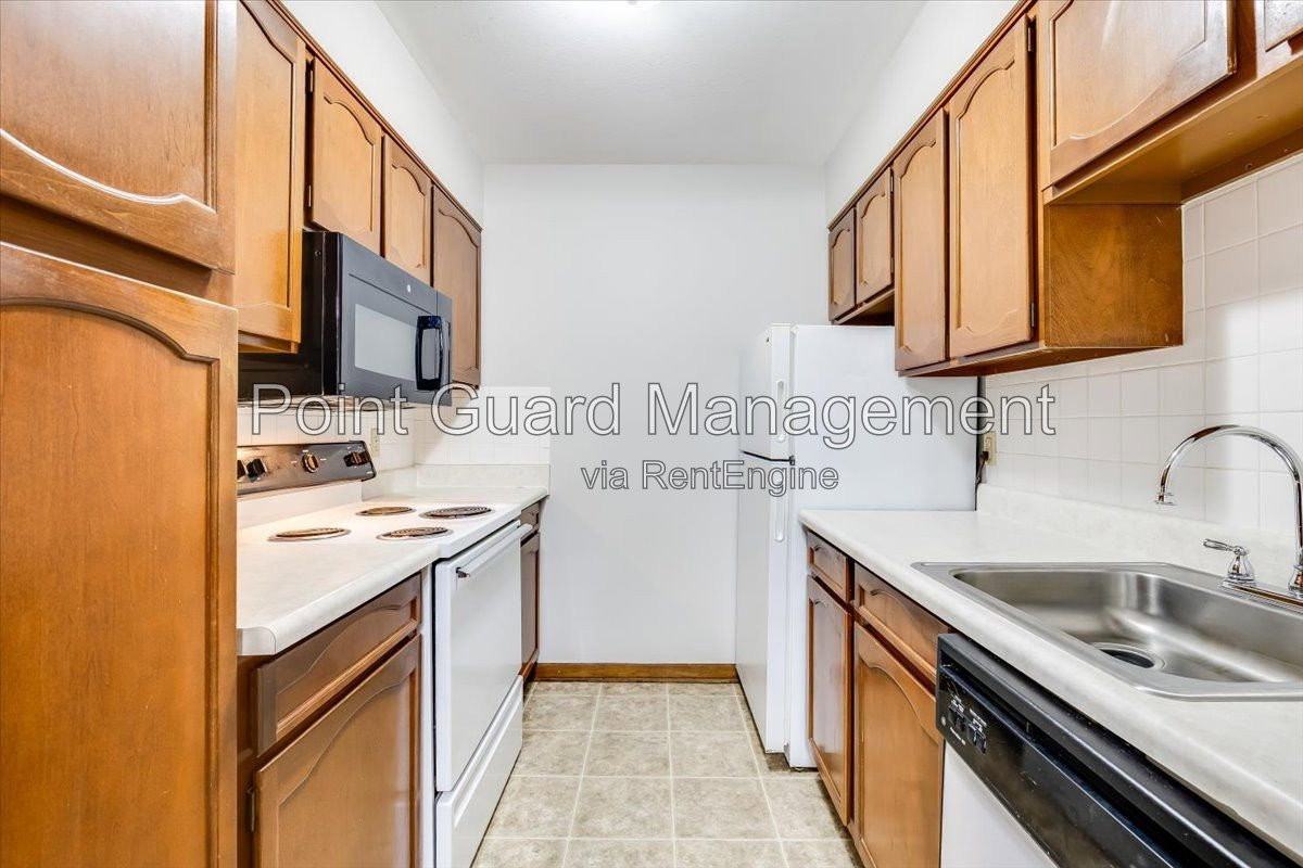 2055 N Porter Ave #216 - Photo 7 of 35