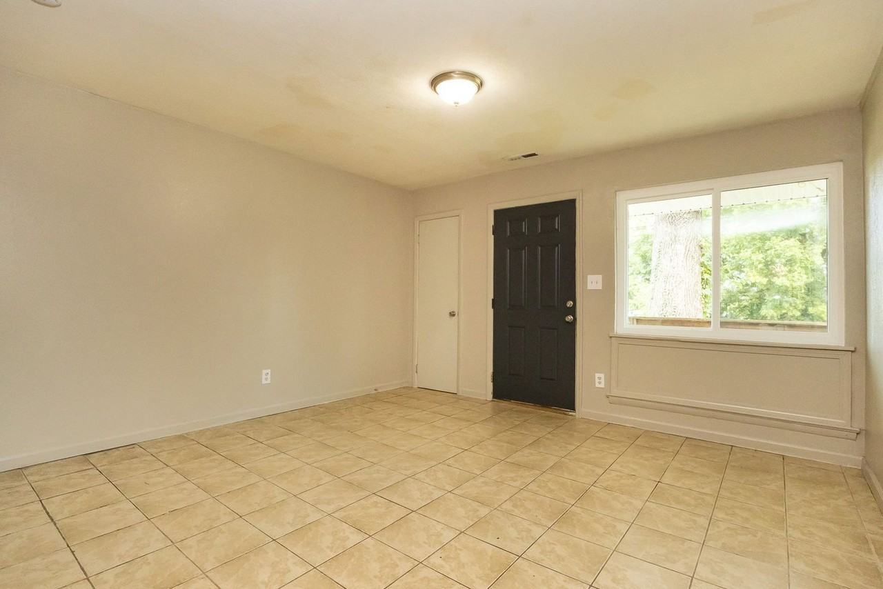 852 Arlington Ave #852 - Photo 7 of 15
