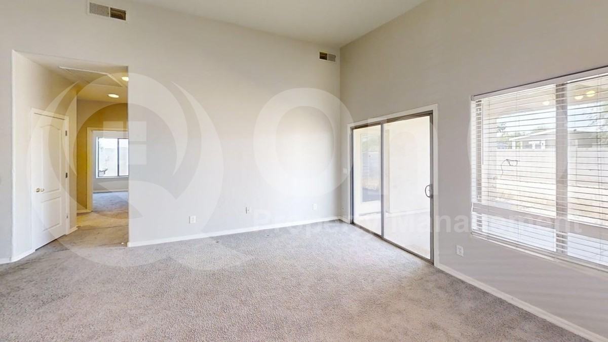 12134 W Ironwood St - Photo 6 of 21