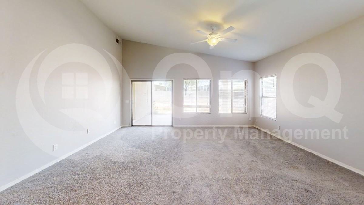 12134 W Ironwood St - Photo 7 of 21