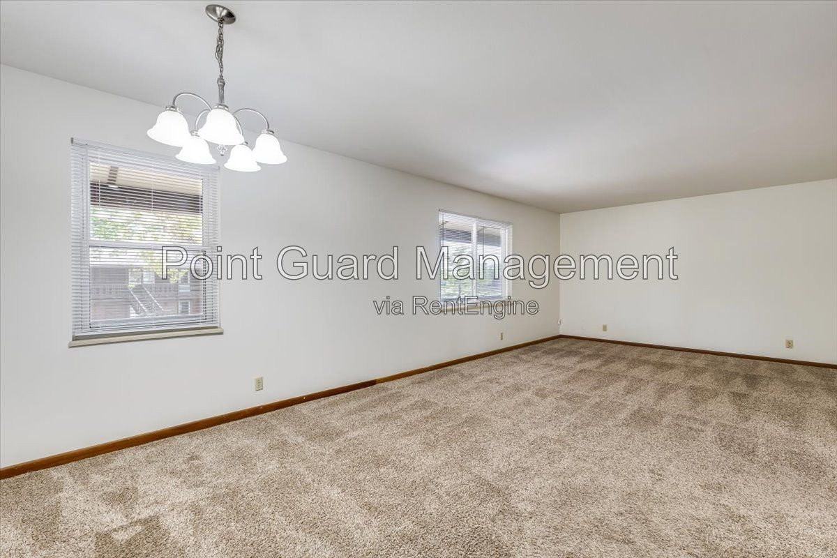 2055 N Porter Ave #214 - Photo 2 of 33
