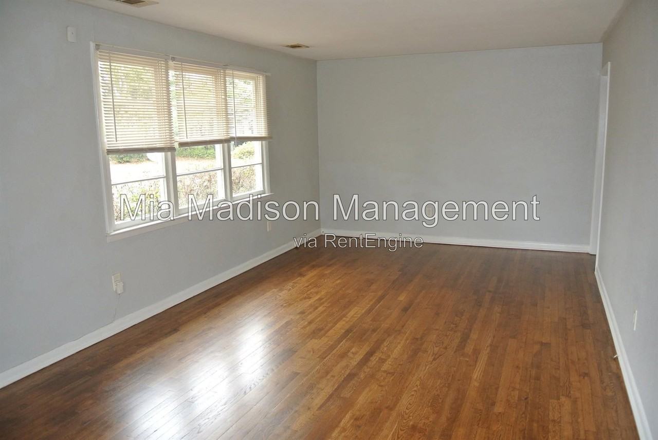 310 Forrest Ave - Photo 2 of 11