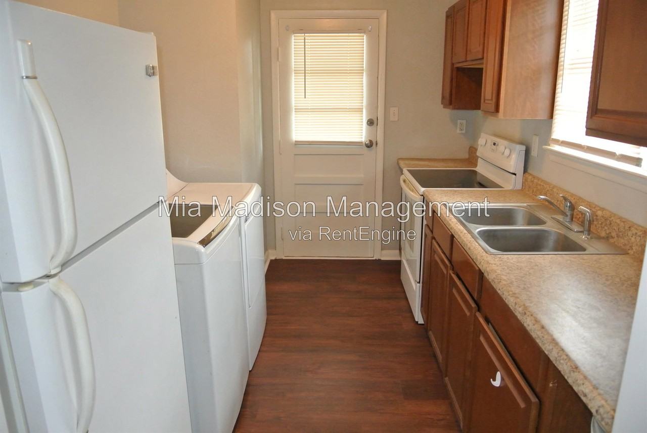 310 Forrest Ave - Photo 4 of 11