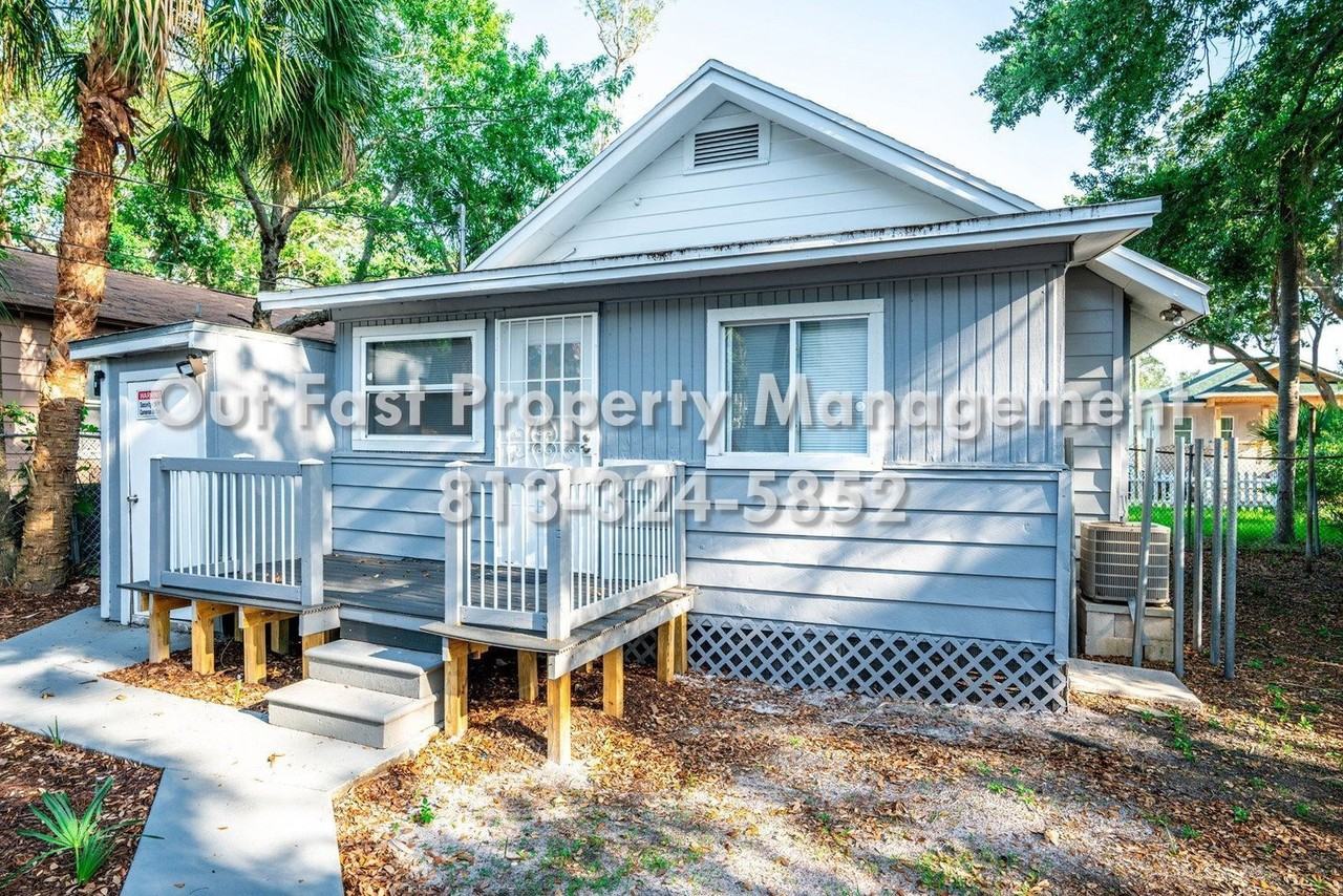 2625 4th Ave S - Photo 4 of 25