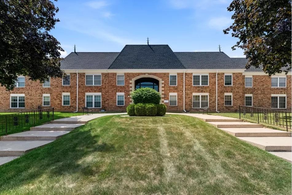 2101 Chateau Ct #106 - Photo 2 of 18
