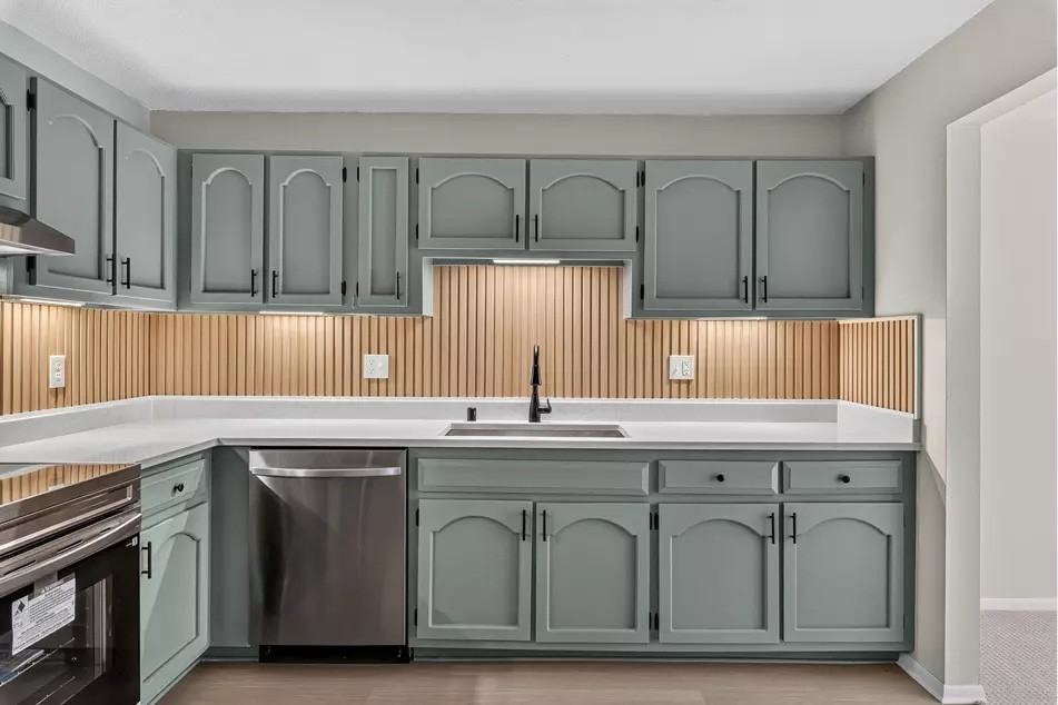 2101 Chateau Ct #106 - Photo 5 of 18