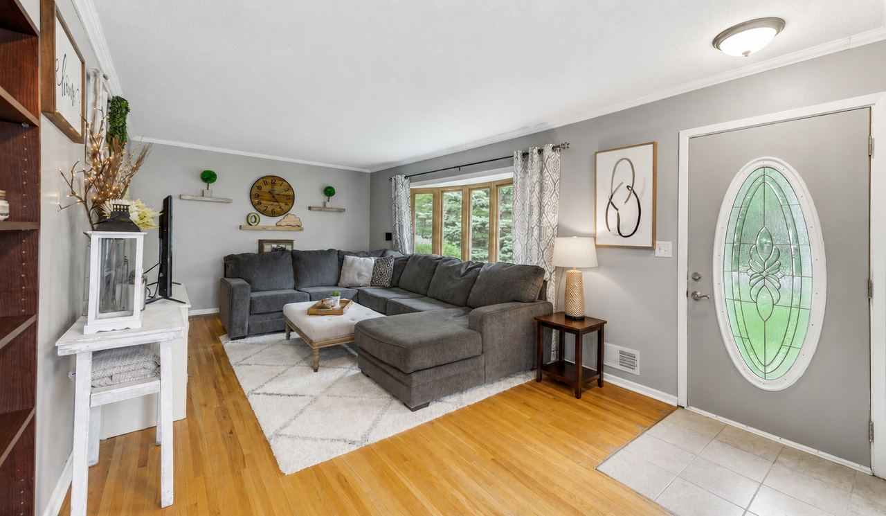 1838 Maryland Ave S #NA - Photo 2 of 15