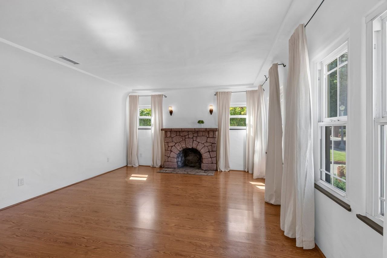 3533 Elmwood Dr #NA - Photo 7 of 33