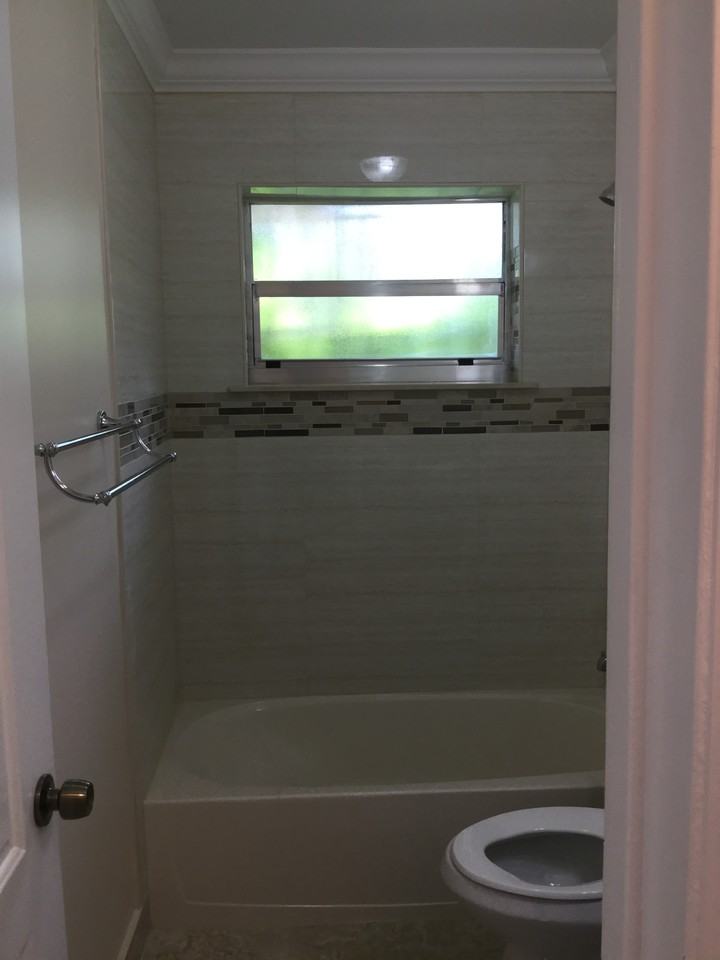 867 Se 10th St #NA - Photo 5 of 12
