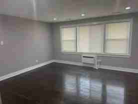 843 W 123rd St #C4 - Photo 1 of 1