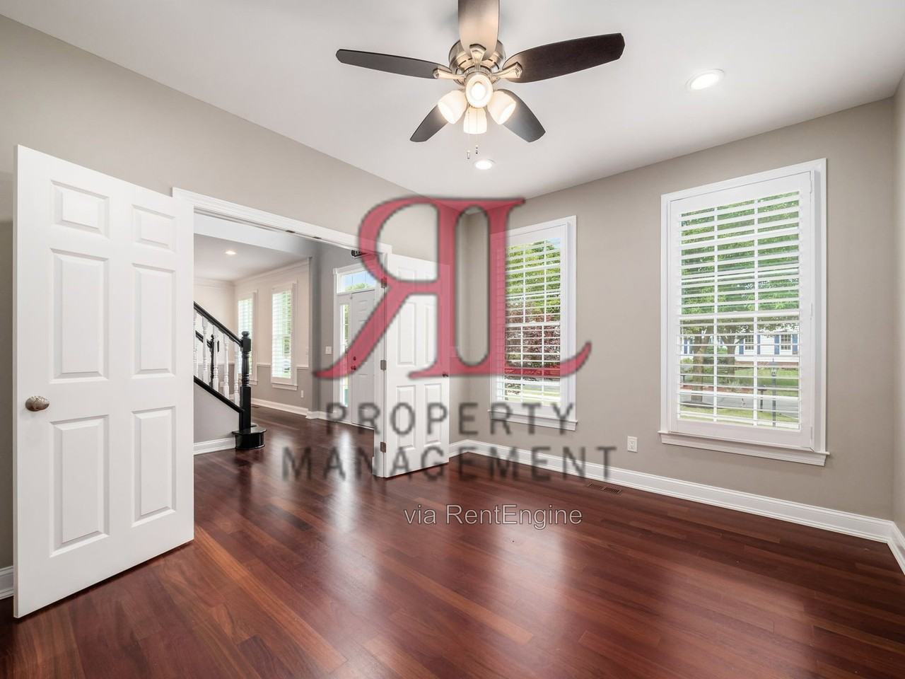 7048 Dean Farm Rd - Photo 3 of 48
