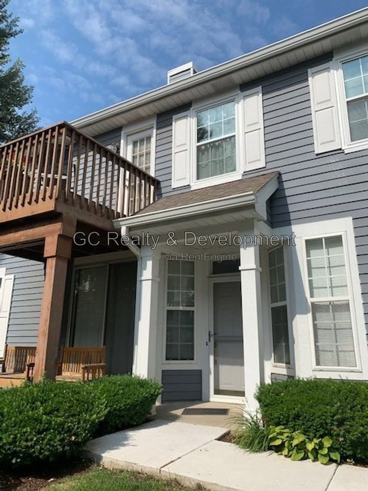 159 Shorewood Dr - Photo 2 of 26