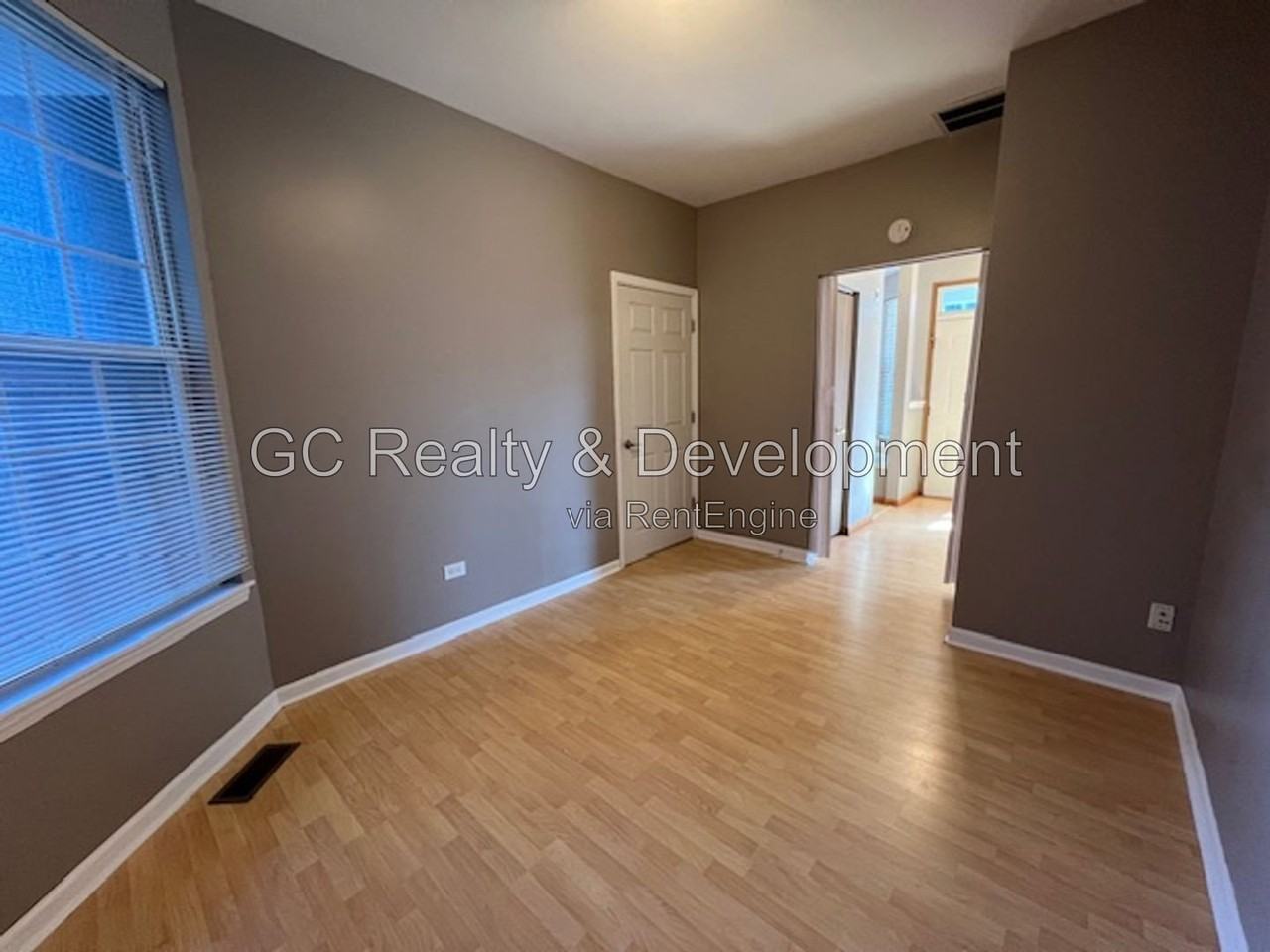 159 Shorewood Dr - Photo 7 of 26