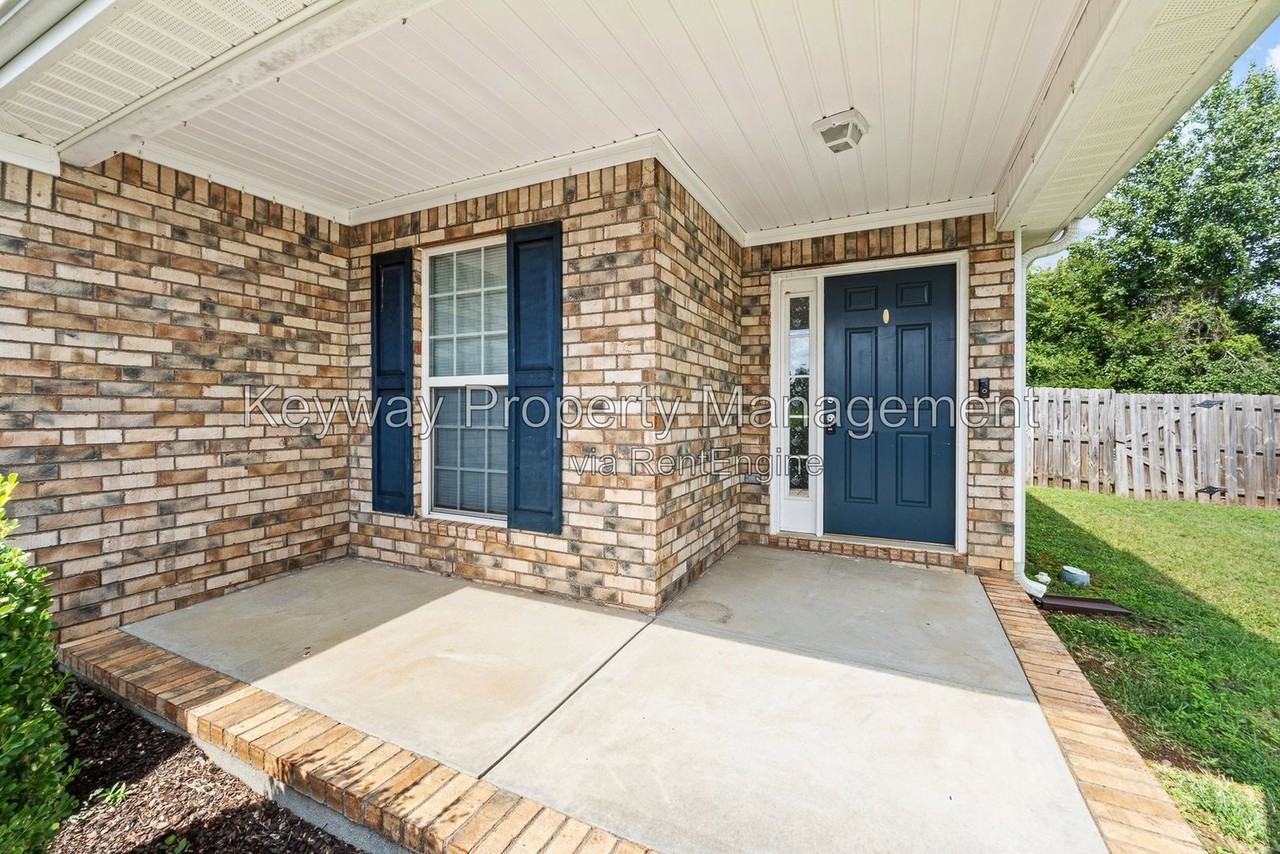 749 Michelle Ct - Photo 5 of 25