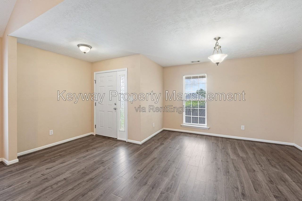 749 Michelle Ct - Photo 6 of 25