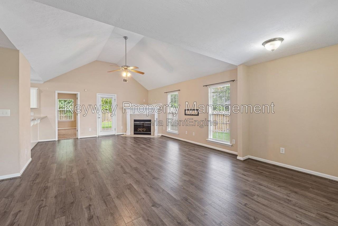 749 Michelle Ct - Photo 7 of 25