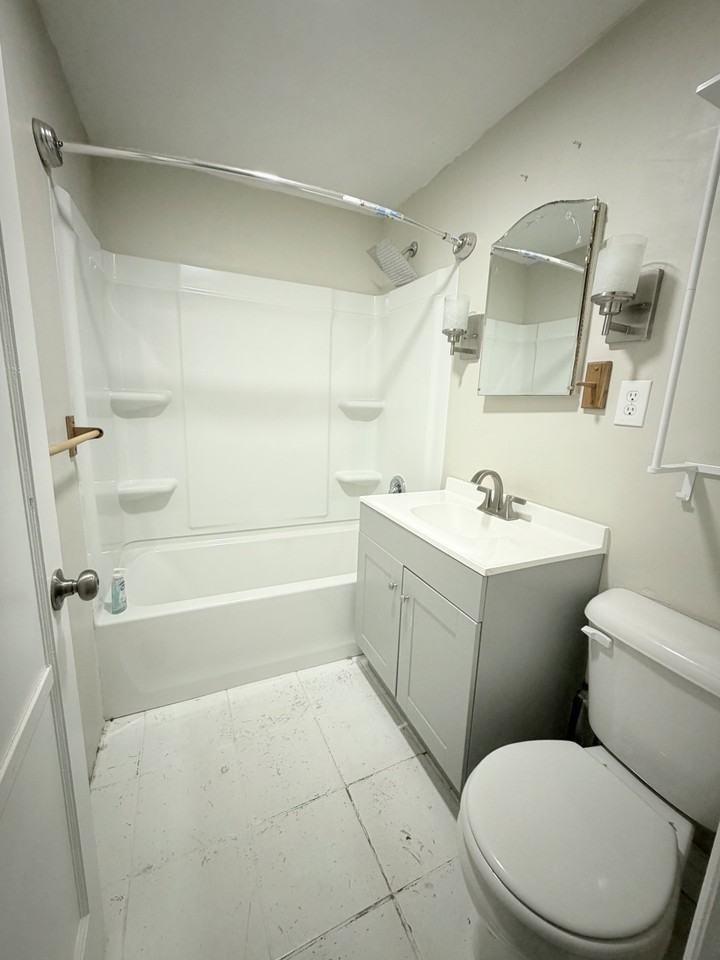 484 G St #NA - Photo 4 of 13
