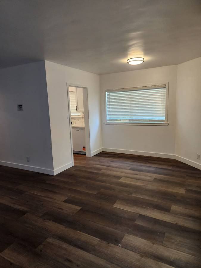1540 N Orange Grove Ave #4 - Photo 2 of 14