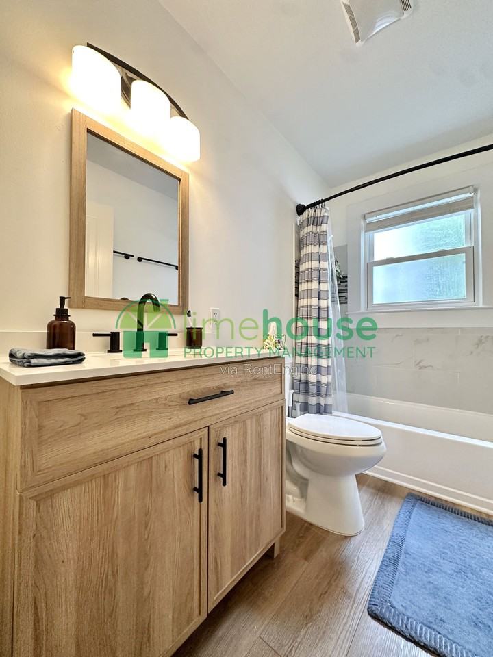 2835 Somme Ave - Photo 4 of 31