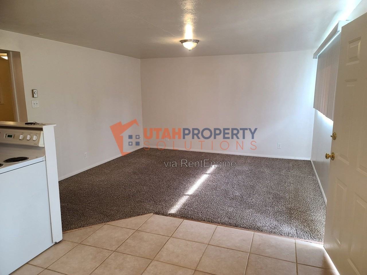 4951 S Center St #6 - Photo 4 of 10