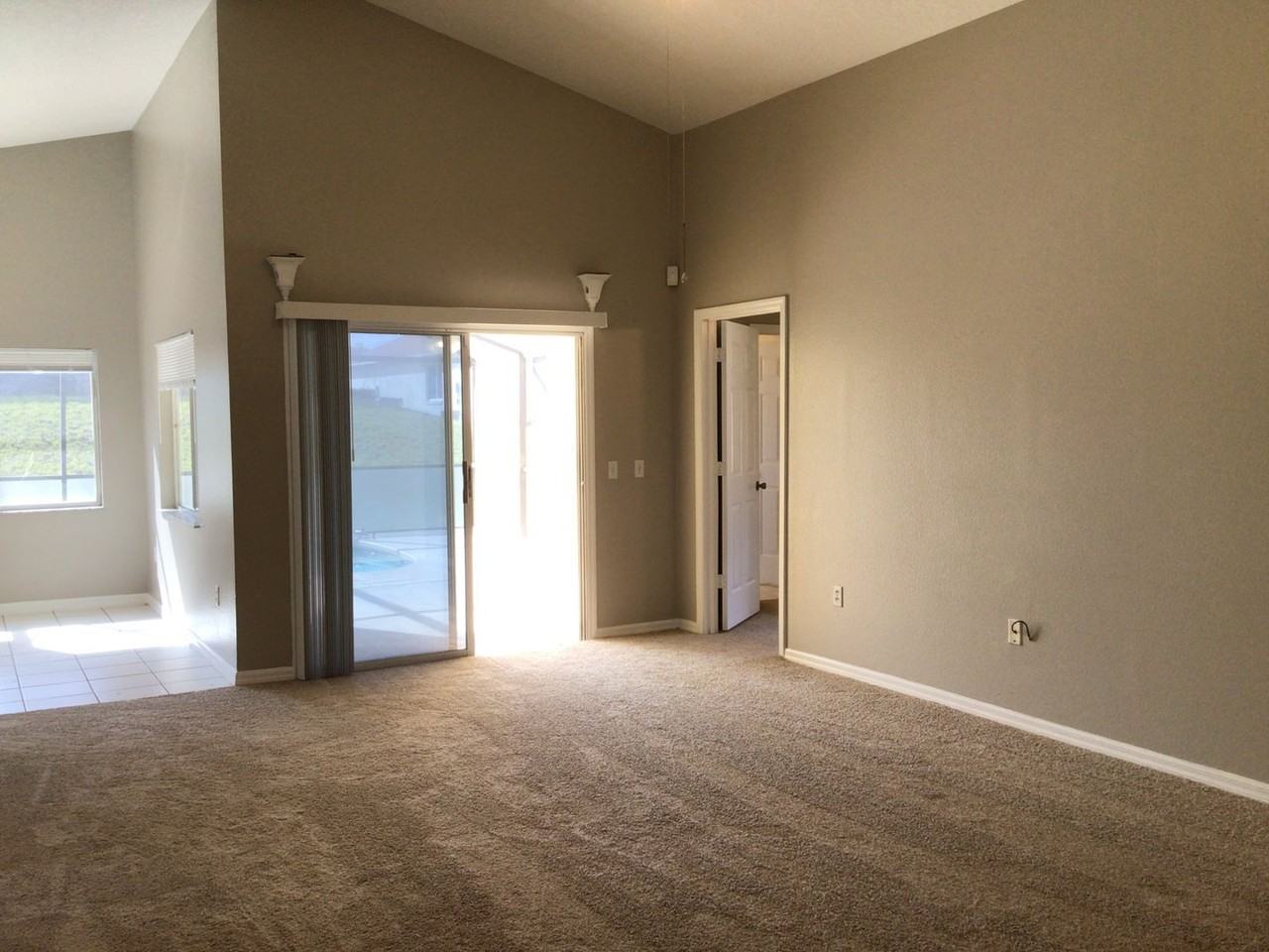 509 Hillcrest Dr - Photo 2 of 20