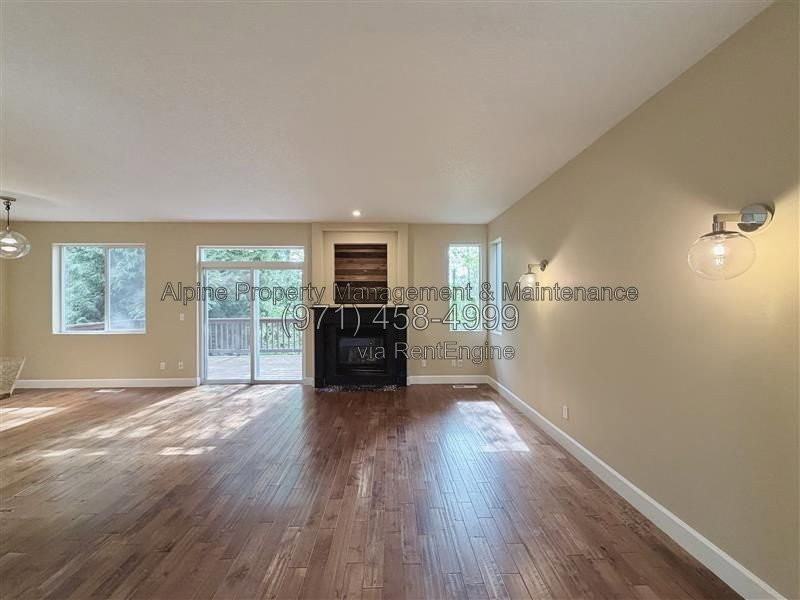 5758 Ne Damsel Dr - Photo 3 of 41